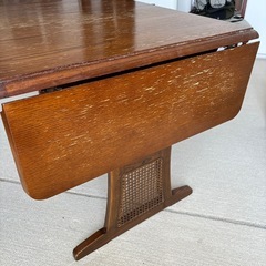 カントリーハウス　バタフライ式ダイニングテーブルの画像