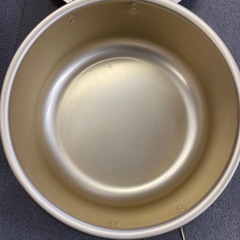 ゴールド 両手鍋 金属製 蓋付きの画像