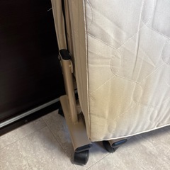 折りたたみベッドの画像