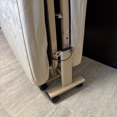 折りたたみベッドの画像