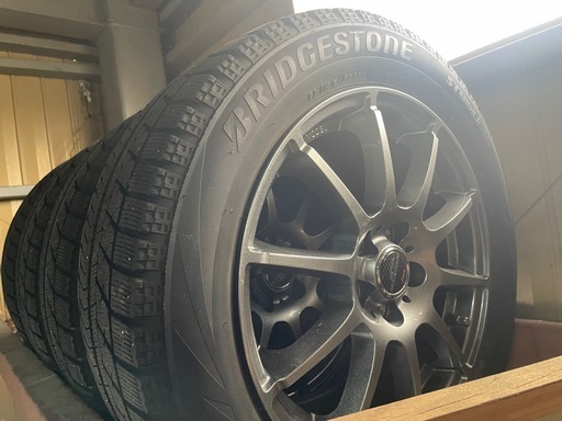 決まりました！50.30プリウス PCD100 スタッドレスタイヤ　4本　ブリヂストン製