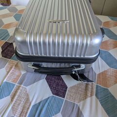 Hardcase carry-on suitcase. No Wheels!!!の画像