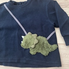 GU恐竜ポシェット風トレーナー100cmの画像