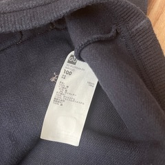 GU恐竜ポシェット風トレーナー100cmの画像