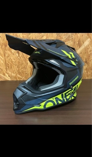 O'NEALオニール　オフロードヘルメットXL グローブ新品付き