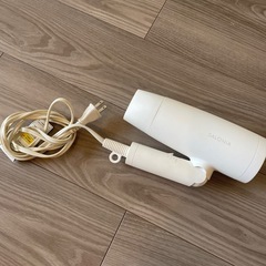 SALONIA ヘアドライヤーの画像