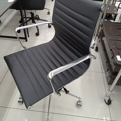 ★リユースのサカイ日立店★HJ8248 オフィスコム株式会社 チェア ブラック H88～96.5×D66×W64 クリーニング済み の画像