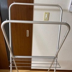 洗濯物干し　タオル掛け付きの画像