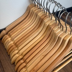 美品！IKEAハンガーの画像