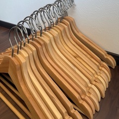 美品！IKEAハンガーの画像