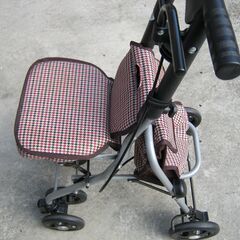 【幸和製作所(テイコブ/TacaoF) シルバーカー コンパクトタイプの画像