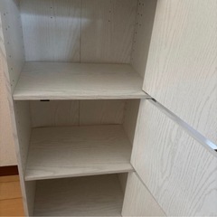 扉付き　ホワイト木目調　3段カラーボックスの画像
