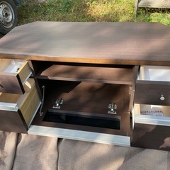 テレビボードの画像