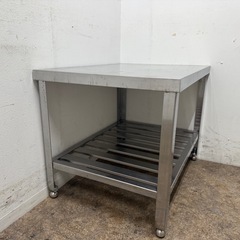 ステンレス　業務用　作業台　厨房　飲食店　W８００ｘD６００ｘＨ６００ｍｍの画像