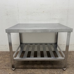 ステンレス　業務用　作業台　厨房　飲食店　W８００ｘD６００ｘＨ６００ｍｍの画像