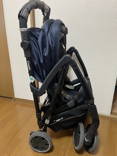 【取り引き中】Combi コンビ ラベリタ ベビーカー ネイビー