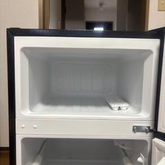 2024年購入　冷蔵庫 95L GU90 SAMKYO 2ドア  耐熱天板 コンパクト 右開き 静音 ブラック の画像