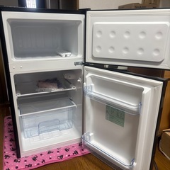 2024年購入　冷蔵庫 95L GU90 SAMKYO 2ドア  耐熱天板 コンパクト 右開き 静音 ブラック の画像