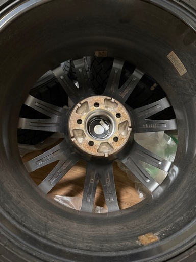 【美品、値下げ可】スタッドレス4本セット 215/45R17 PCD100 5穴 7.5J  86、BRZ、カローラ、インプレッサ、プリウス、スバル車に