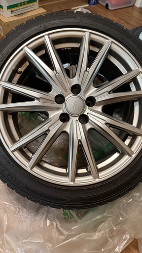 【美品、値下げ可】スタッドレス4本セット 215/45R17 PCD100 5穴 7.5J  86、BRZ、カローラ、インプレッサ、プリウス、スバル車に