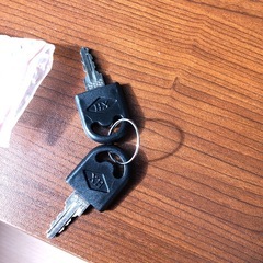 鍵付き収納棚の画像