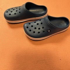 クロックスサンダル　Sサイズ　紺色の画像