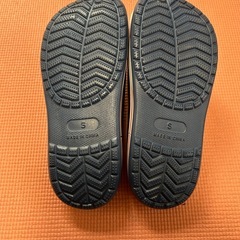クロックスサンダル　Sサイズ　紺色の画像