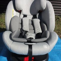 回転式チャイルドシート２台（1台でもOK)の画像