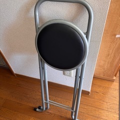 折りたたみチェア差し上げますの画像