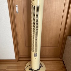 扇風機　縦型　リモコン付きの画像