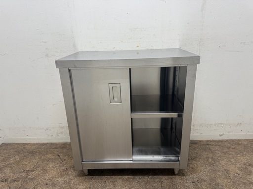 ステンレス　業務用　扉付き作業台　厨房　飲食店　W７５０ｘD４５０ｘH８００ｍｍ