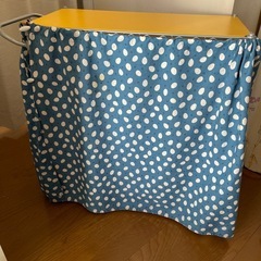 キャスター・取手付き収納棚　黄色の画像