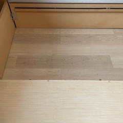 ダブルベッドフレームの画像