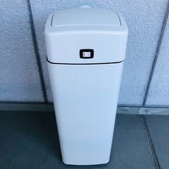 自動開閉 ゴミ箱 45リットルの画像