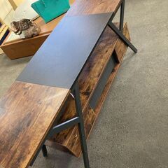 テレビボードの画像