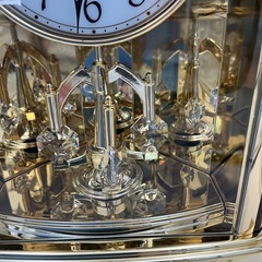 CITIZEN 電波置時計(スワロフスキー装飾付)の画像