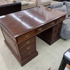 リユースのサカイ東金店 デスク アンティーク調 ※天板汚れ、金具欠品あり TJ16107の画像