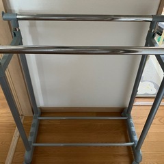ハンガーラックの画像