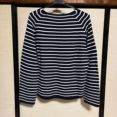 新品未使用品　コットンリラックスVネックセーター(ユニクロ)の画像