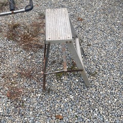 ジャンクガーデン　アルミ脚立　インダストリアル　2段の画像