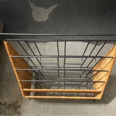 籐　ラタン　アイアン　マガジンラック　収納　本　雑誌　中古　③の画像