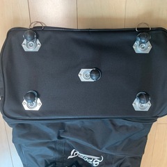 伸ばせるキャスターバックの画像