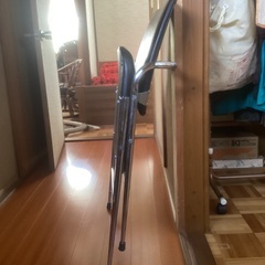 折りたたみ椅子の画像