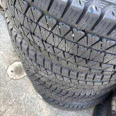 ブリジストン 225/65R17 スタッドレス DMV3 
の画像