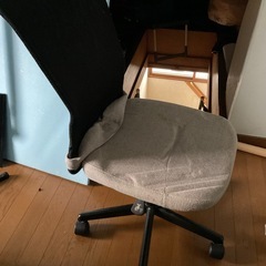 中古デスクチェアーの画像