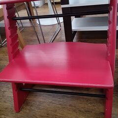 ★リユースのサカイ水戸店★ STOKKE ベビーチェア レッド H×D×W クリーニング済み MT6169の画像