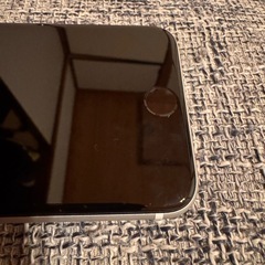 Apple »»» iPhoneSE2 docomo 64GB ホワイト の画像