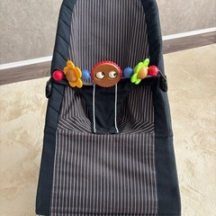 ベビービョルン バウンサー おもちゃ付の画像