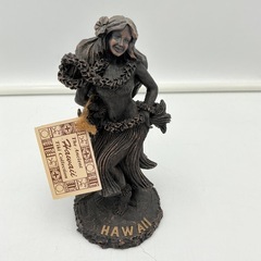 ハワイ雑貨セット フラガール置物＆ハワイ柄
木製マラカスの画像