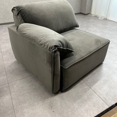 平日お渡しは値引き　肩肘ソファの画像